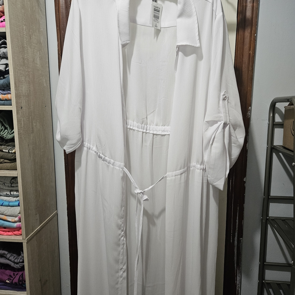 Torrid White Long Sleeve Duster